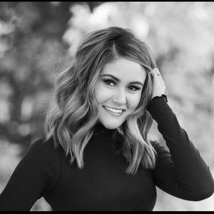 Meet your Posher, Chloe